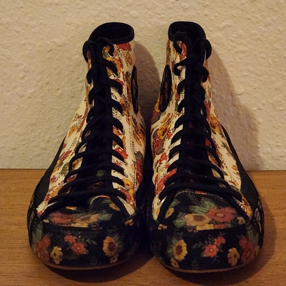 Women's Converse Chuck Taylor All Star Sasha High Floral Bloom 7.5 (7 1/2)